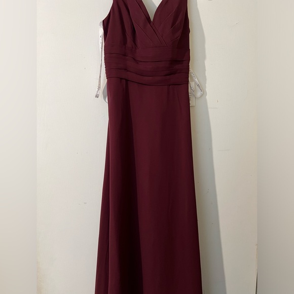 CELEBRATE DB STUDIO
Chiffon Surplice Tank Junior Bridesmaid Dress
STYLE# JB9884 - Picture 1 of 3